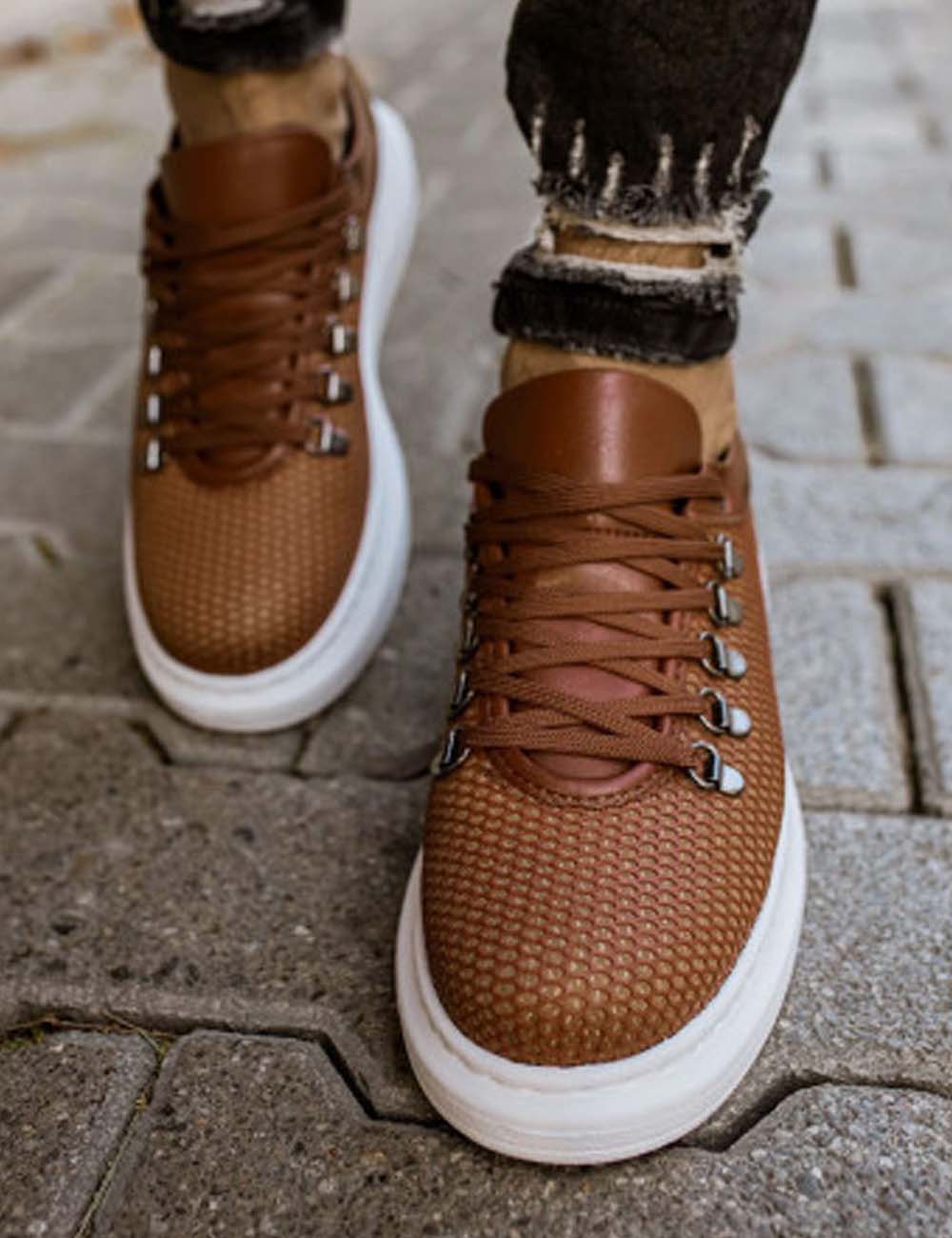 Ανδρικά καφέ Sneakers δερματίνη ανάγλυφο σχέδιο CH021K φωτογραφία